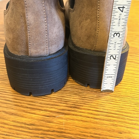 American Eagle Chelsea Boot Size 8 - Picture 3 of 8